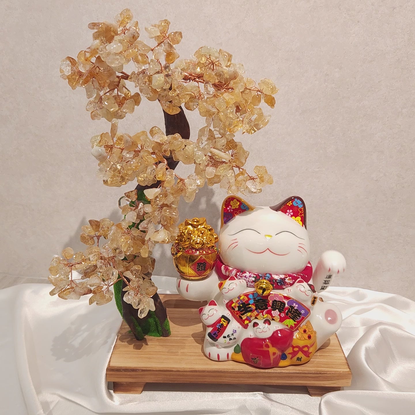 Citrine Crystal Fortune Tree With Fortune Cat Video Shot